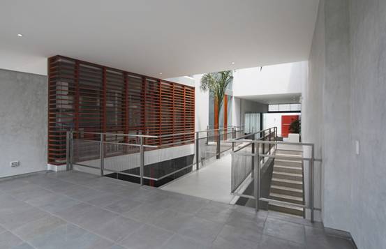 ֱסլ/Street House / Seinfeld Arquitectos1ͼƬ