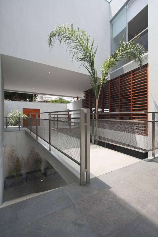 ֱסլ/Street House / Seinfeld Arquitectos2ͼƬ