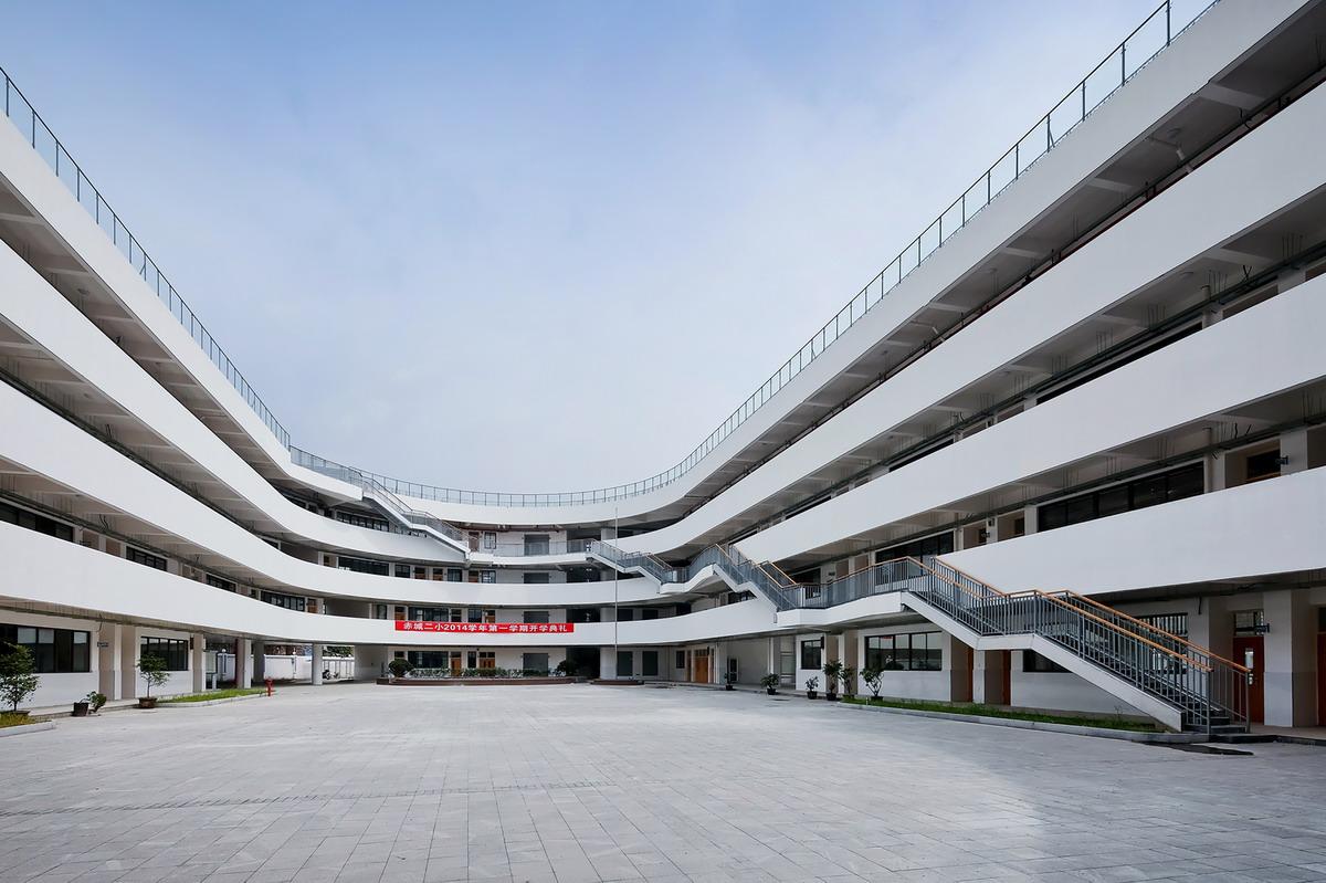 ̨ڶСѧĲٳ / LYCS Architecture9ͼƬ