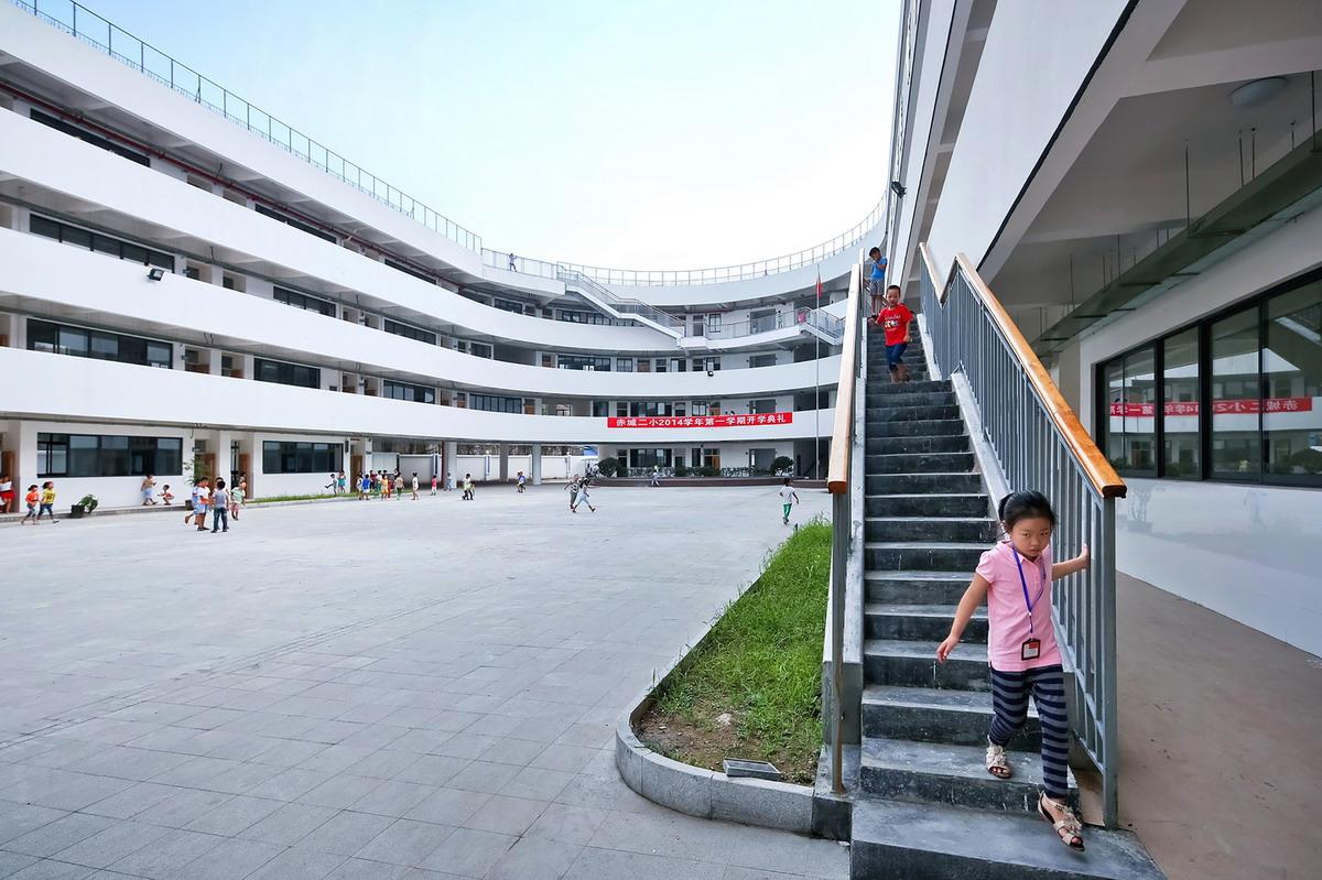 ̨ڶСѧĲٳ / LYCS Architecture11ͼƬ
