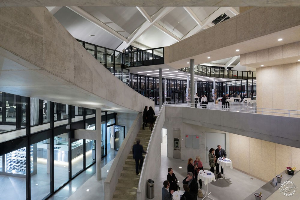 ʵѧԺCarnal/ Bernard Tschumi Architects9ͼƬ