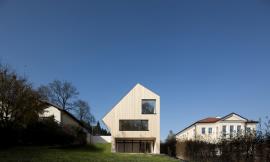 Sunlighthouse / Juri Troy