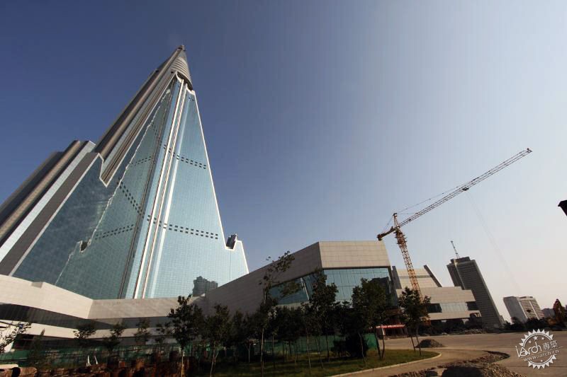 𷹵˵ټ End in sight for Ryugyong Hotel?6ͼƬ