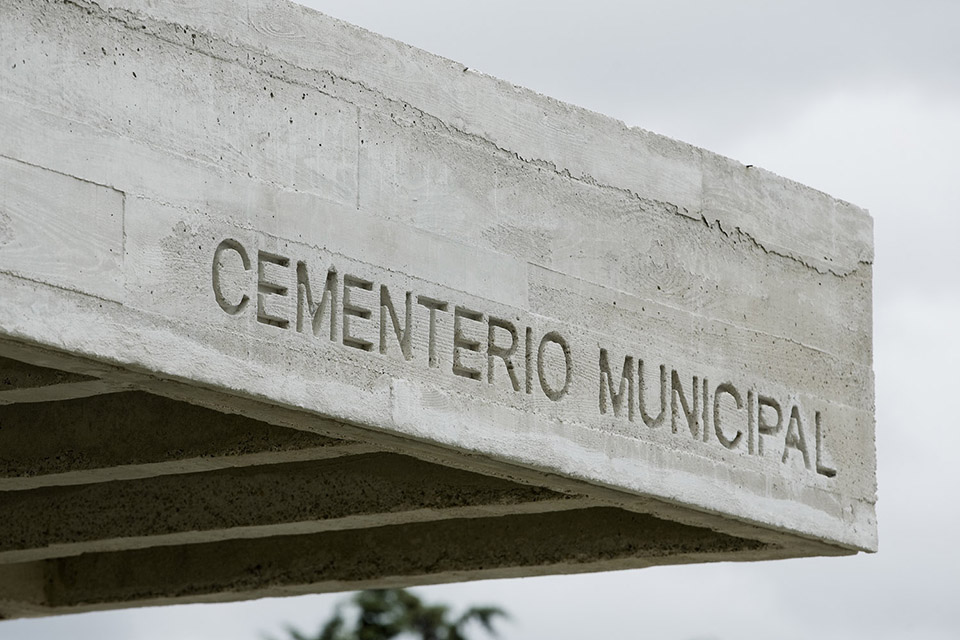 Access And Columbarium In Robregordos Cemetery / MUKA Arquitectura6ͼƬ