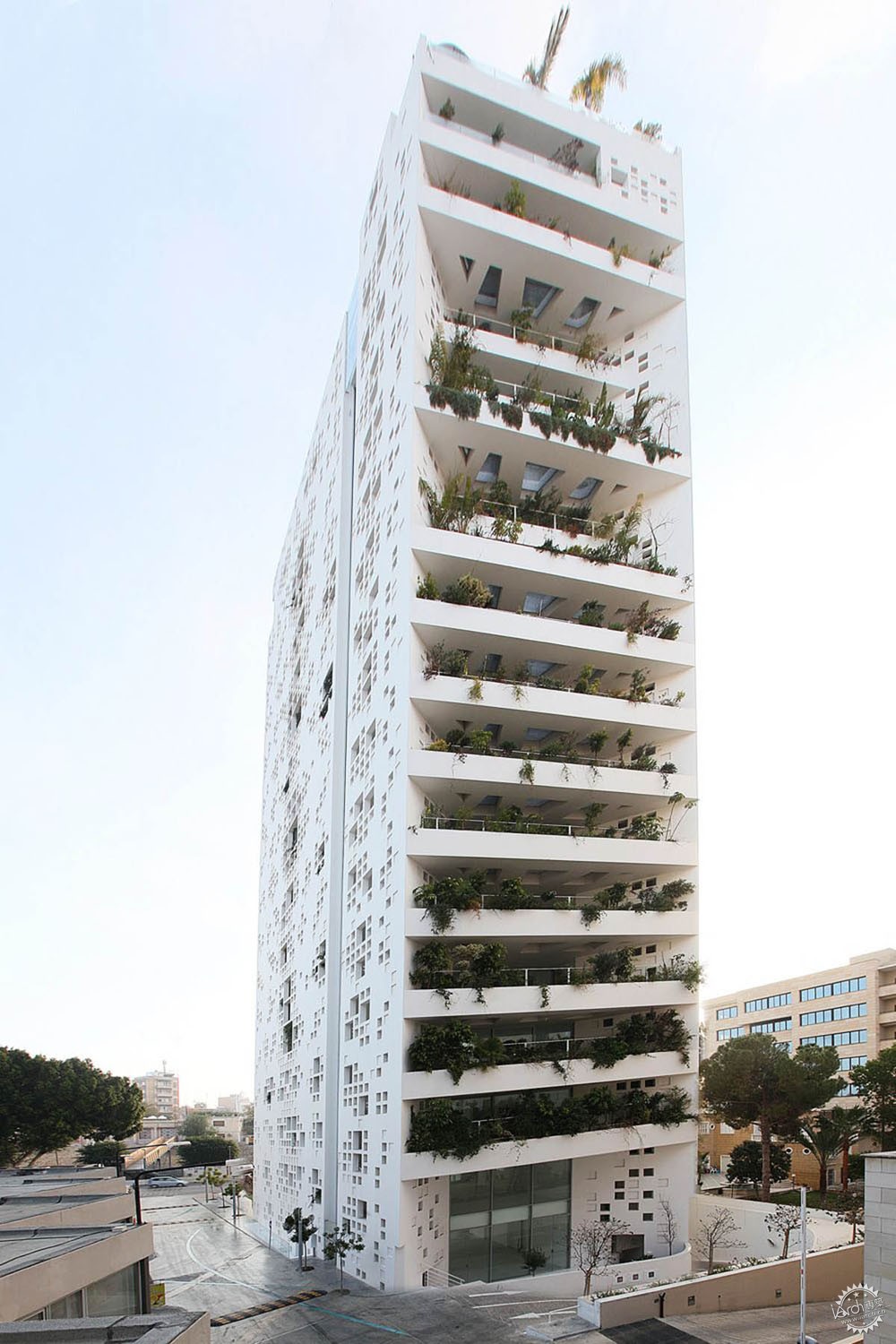 һֱ̻סլ¥Tower 25-White Walls'/Jean Nouvel6ͼƬ