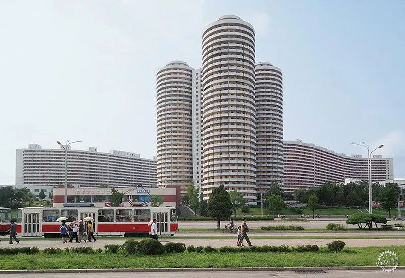 金正恩亲自设计住宅刷屏！马龙卡色平壤、未来主义饭店，朝鲜还有哪些迷之建筑？第35张图片
