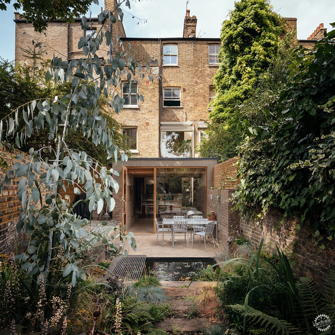 围墙花园住宅——躲避城市的喧嚣第7张图片