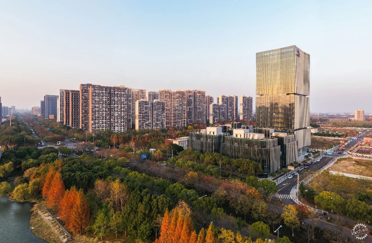上海嘉定新城新地标，融于自然的商务典范第8张图片