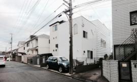 横滨Tama-plaza住宅 House in Tama-plaza by Takushu ARAI Architects