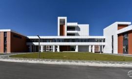 鄂尔多斯市伊金霍洛旗第九小学建筑设计解析