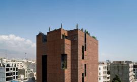 让古朴“空心砖”展现科技感 | 德黑兰Sharif办公楼