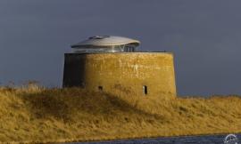 ̩/ƤĻ Martello Tower Y / Piercy&Company